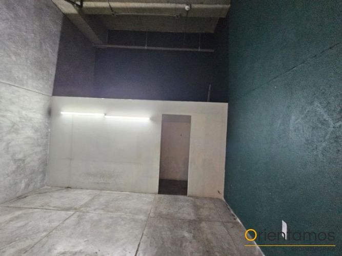Local en arriendo en Loma del Escobero, Envigado - Miniatura 6