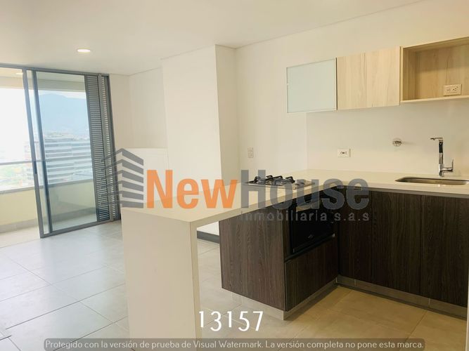 Apartaestudio en Arriendo en El Poblado, Medellín - Miniatura 2