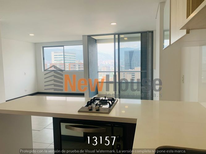 Apartaestudio en Arriendo en El Poblado, Medellín - Miniatura 3