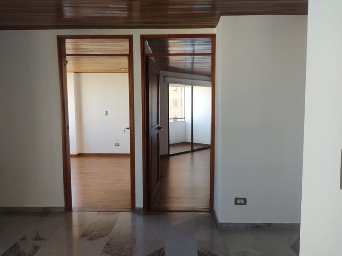Apartamento en Arriendo en Los alpes, Pereira - Miniatura 4