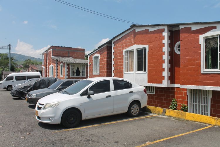 Edificio en Venta en Agua azul, Dosquebradas - Miniatura 3