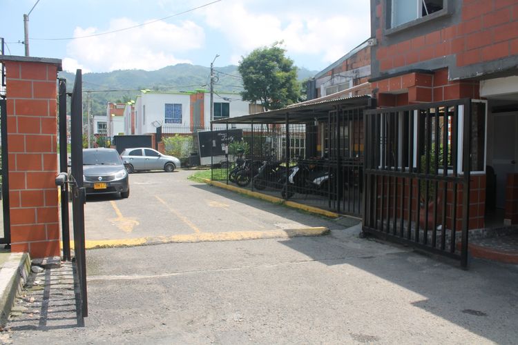 Edificio en Venta en Agua azul, Dosquebradas - Miniatura 5