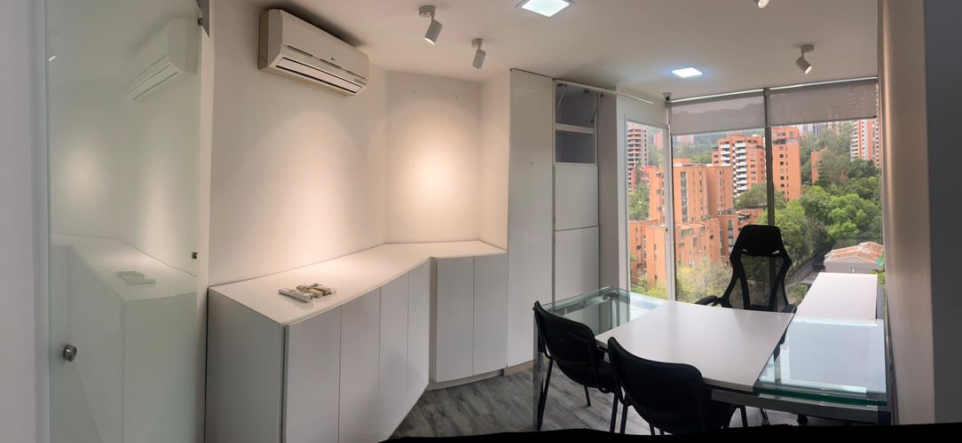 Oficina en  Venta en El Poblado, Medellín - Miniatura 2