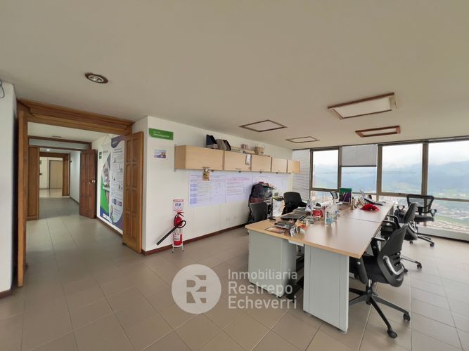Oficina en Arriendo en Manizales - Miniatura 2