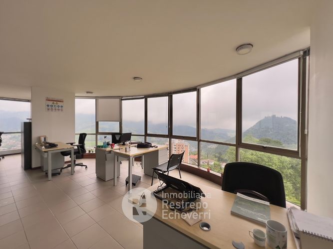 Oficina en Arriendo en Manizales - Miniatura 3