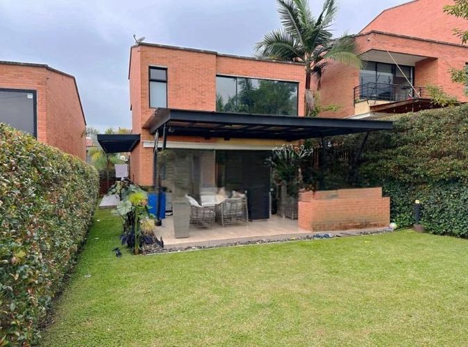 Casa en Arriendo en Medellín - Miniatura 2