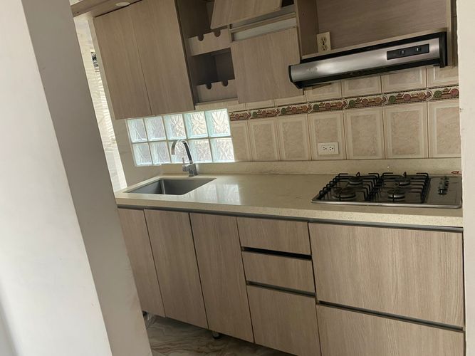 Apartamento en Arriendo en Los colores, Medellín - Miniatura 3