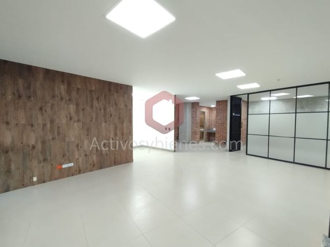 Oficina en  Arriendo en El Poblado, Medellín - Imagen 1