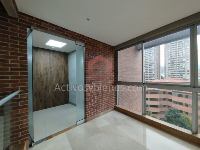 Oficina en  Arriendo en El Poblado, Medellín - Miniatura 2