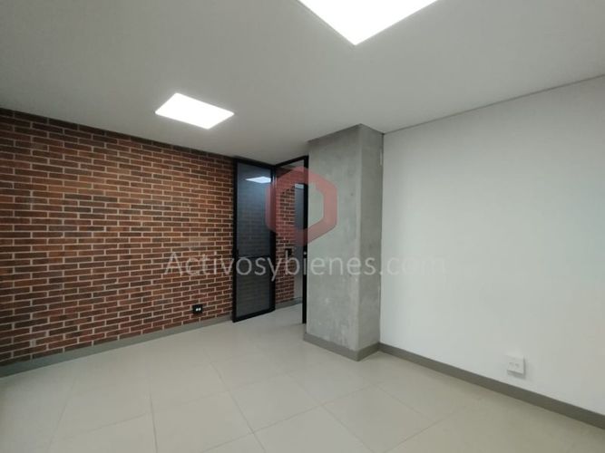 Oficina en  Arriendo en El Poblado, Medellín - Miniatura 4