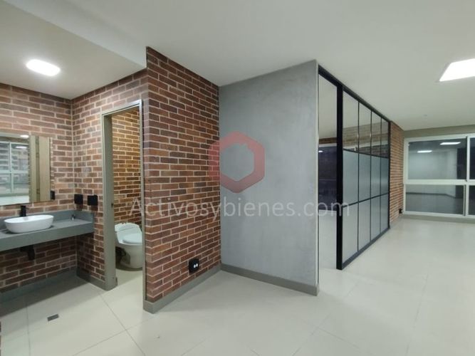 Oficina en  Arriendo en El Poblado, Medellín - Miniatura 8