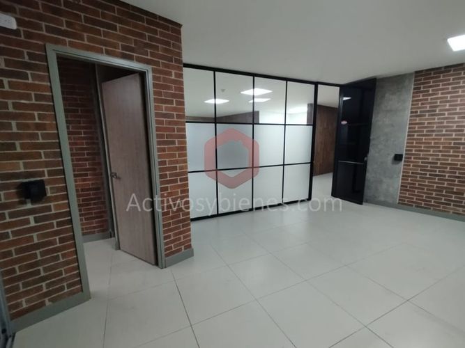 Oficina en  Arriendo en El Poblado, Medellín - Miniatura 13