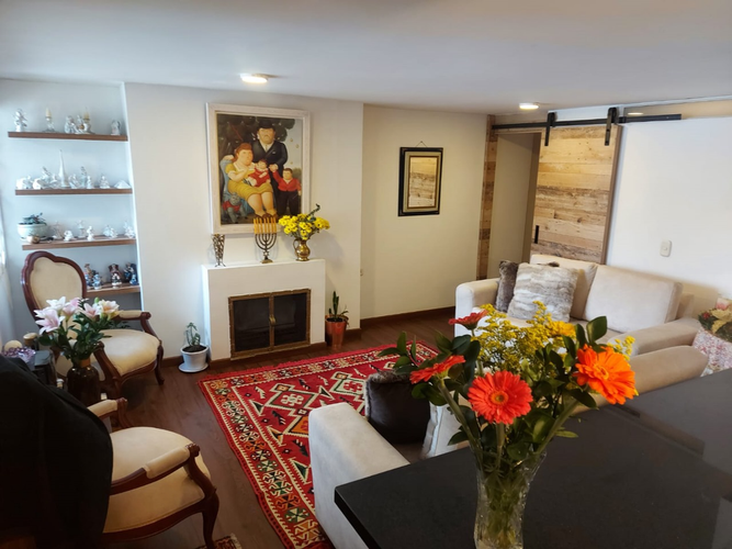 Apartamento en Venta en Santa Barbara, Bogotá - Miniatura 2