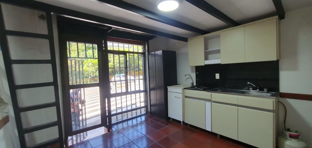 Apartaestudio en Arriendo en Prado, Medellín - Miniatura 2