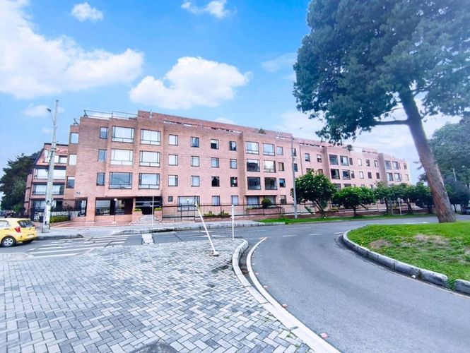 Apartamento en  Venta en Cedro Golf, Bogotá - Miniatura 2