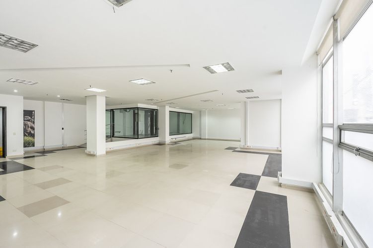 Edificio en arriendo en Chico norte, Bogotá - Miniatura 7
