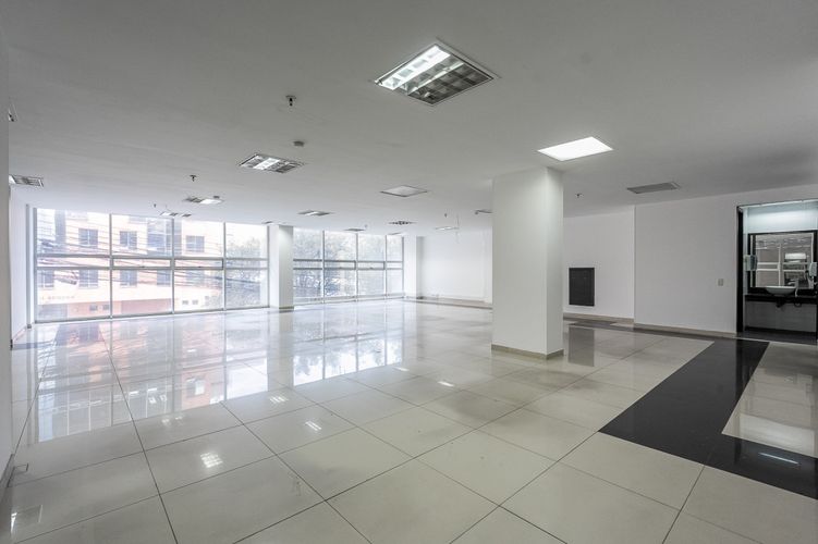Edificio en arriendo en Chico norte, Bogotá - Miniatura 11