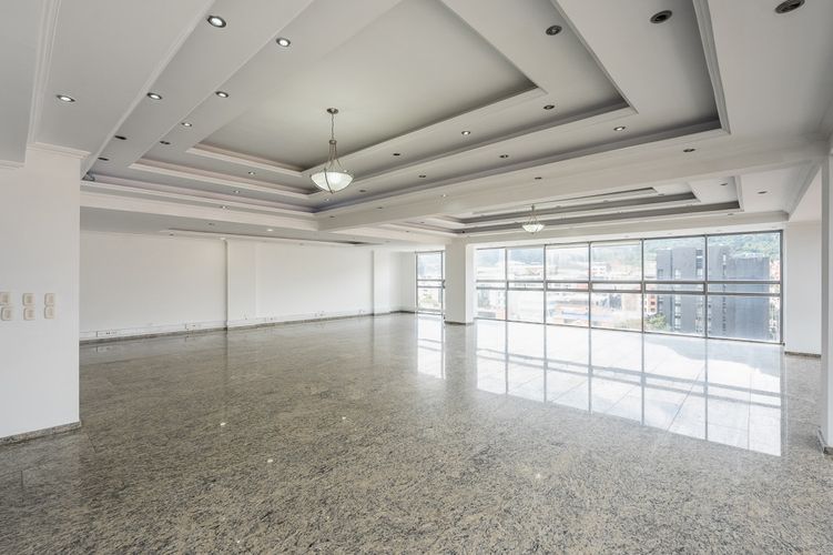 Edificio en arriendo en Chico norte, Bogotá - Miniatura 13