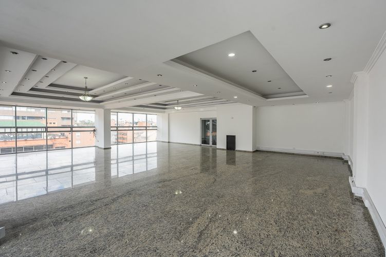 Edificio en arriendo en Chico norte, Bogotá - Miniatura 17