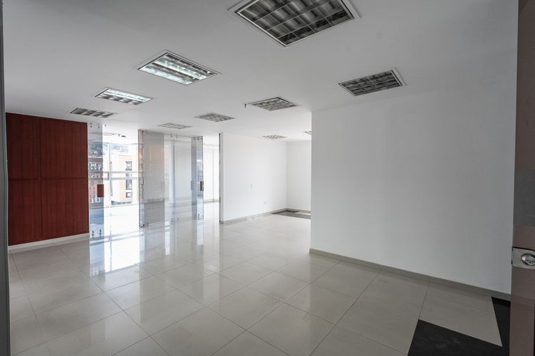 Edificio en arriendo en Chico norte, Bogotá - Miniatura 19