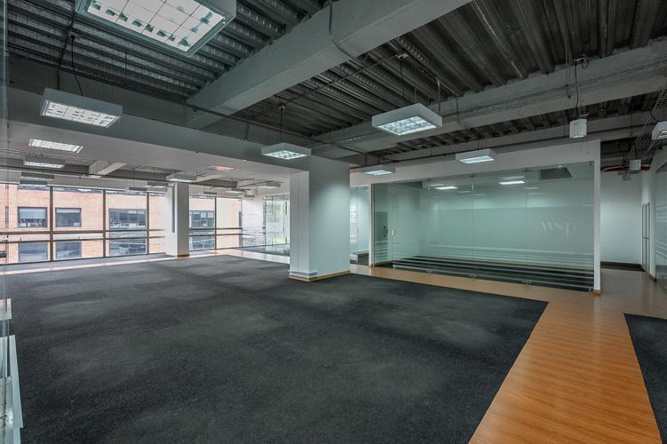 Oficina en arriendo en Chico norte, Bogotá - Miniatura 2