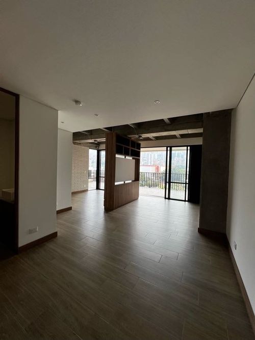 Apartaestudio en  Venta en El Poblado, Medellín - Miniatura 3