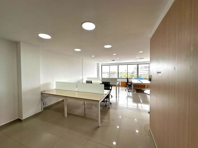 Oficina en Venta en Ciudad jardin, Cali - Miniatura 2