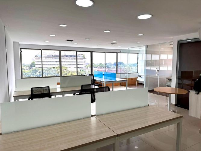Oficina en Venta en Ciudad jardin, Cali - Miniatura 3
