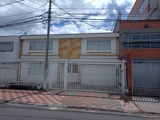 Casa en Arriendo en San luis - Imagen 1