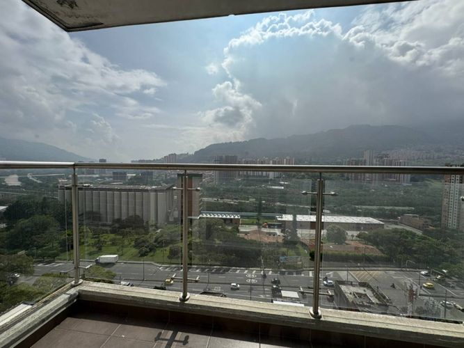 Apartamento en  Venta en Cabañas, Bello - Miniatura 5