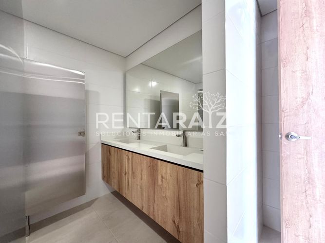 Oficina en Arriendo en El portal, Envigado - Miniatura 4