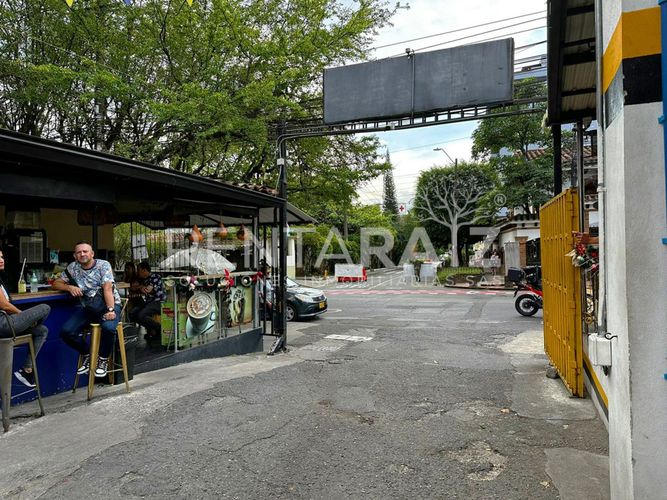 Parqueadero en Venta en Los colores, Medellín - Miniatura 3