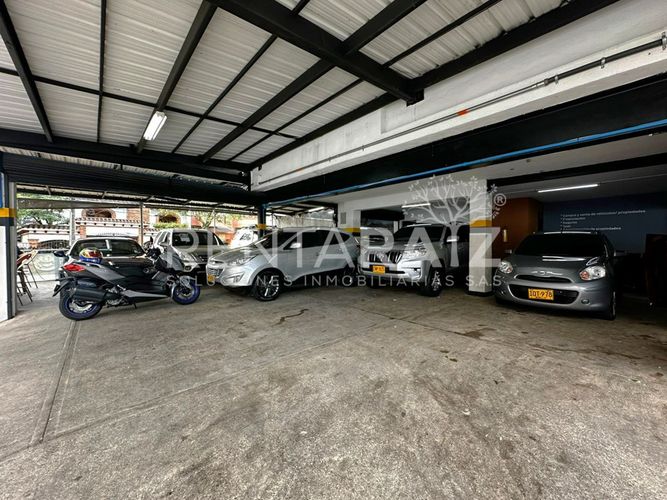 Parqueadero en Venta en Los colores, Medellín - Miniatura 8