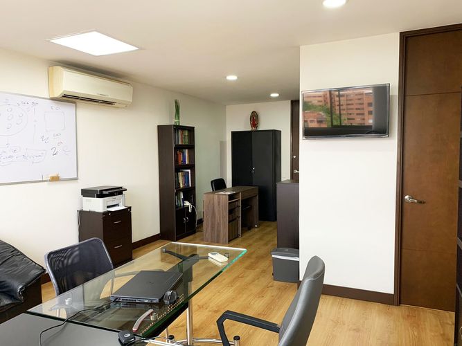 Oficina en Venta en El Poblado, Medellín - Miniatura 4