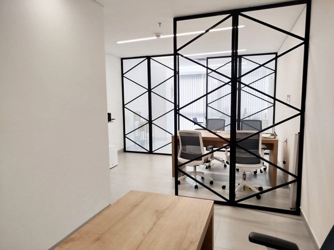 Oficina en Venta en El Poblado, Medellín - Miniatura 2