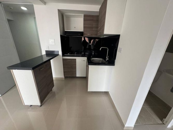 Apartamento en Arriendo en Pajarito, Medellín - Miniatura 2