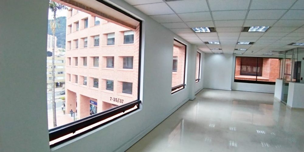 Oficina en  Arriendo en Quinta camacho, Bogotá - Miniatura 4