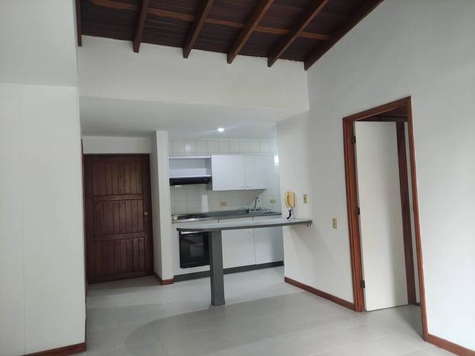 Apartaestudio en arriendo en El Poblado, Medellín - Miniatura 2