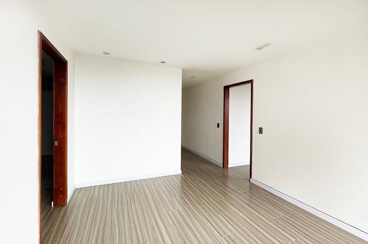 Apartamento en Venta en Santa Barbara, Bogotá - Miniatura 5