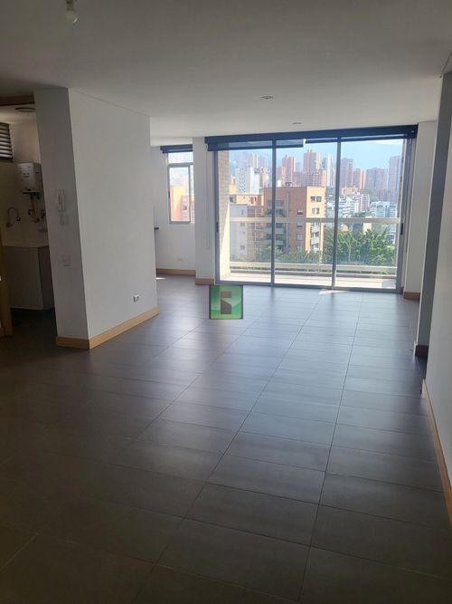 Apartamento en  Arriendo en Lalinde, Medellín - Imagen 1
