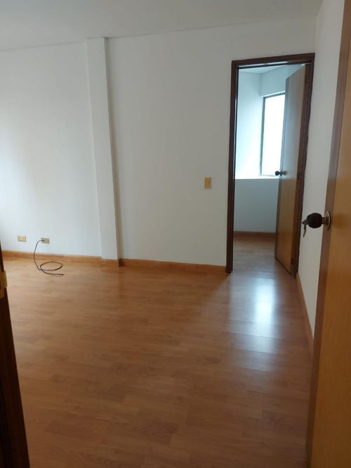 Apartaestudio en Arriendo en Pinares, Pereira - Miniatura 4