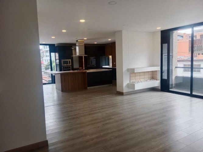 Apartamento en Venta en Santa barbara central, Bogotá - Miniatura 2