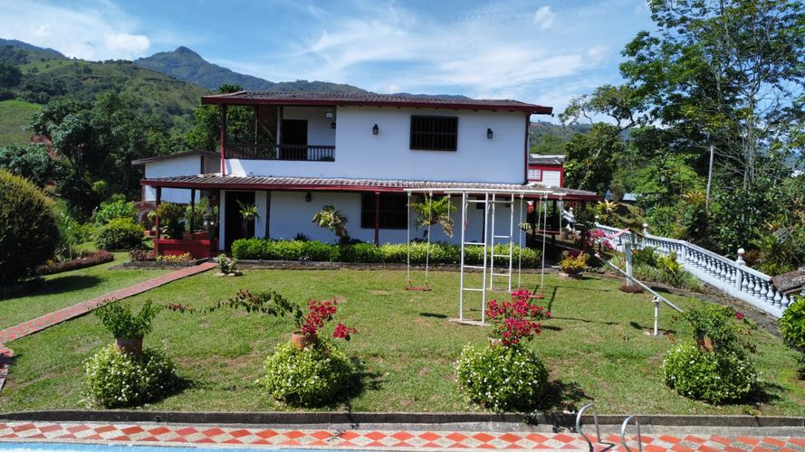 Finca en venta en Barbosa - Miniatura 7