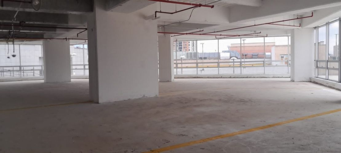 Oficina en  Arriendo en Mirandela, Bogotá - Miniatura 2