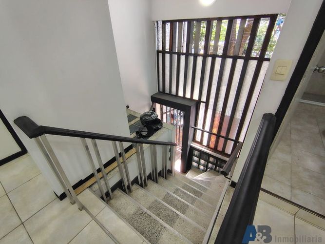 Casa en Arriendo en Laureles, Medellín - Miniatura 2