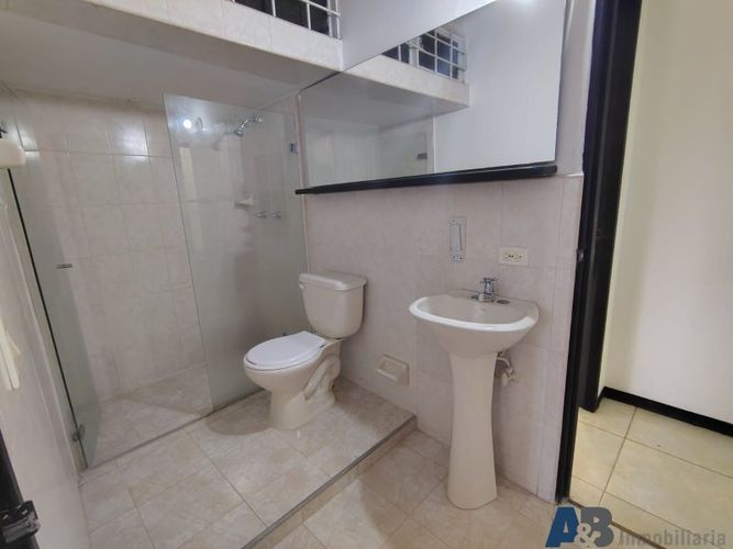 Casa en Arriendo en Laureles, Medellín - Miniatura 14