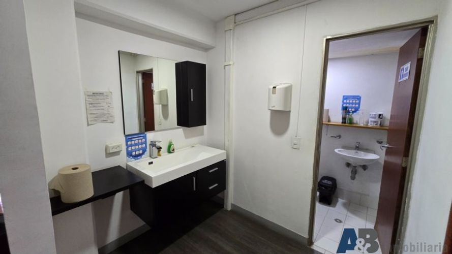 Local en Arriendo en El Poblado, Medellín - Miniatura 19