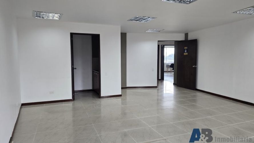 Oficina en  Arriendo en Aeropuerto, Rionegro - Miniatura 2