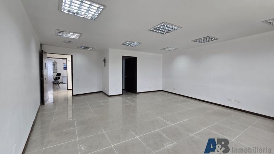 Oficina en  Arriendo en Aeropuerto, Rionegro - Miniatura 11