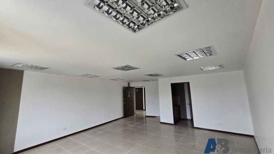 Oficina en  Arriendo en Aeropuerto, Rionegro - Miniatura 13